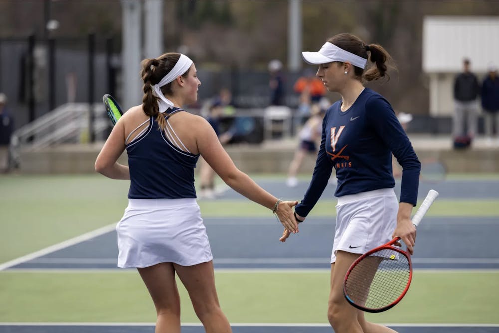 Virginia women’s tennis returned home over the weekend, defeating ACC rivals Syracuse and Boston College to remain undefeated in conference play.&nbsp;